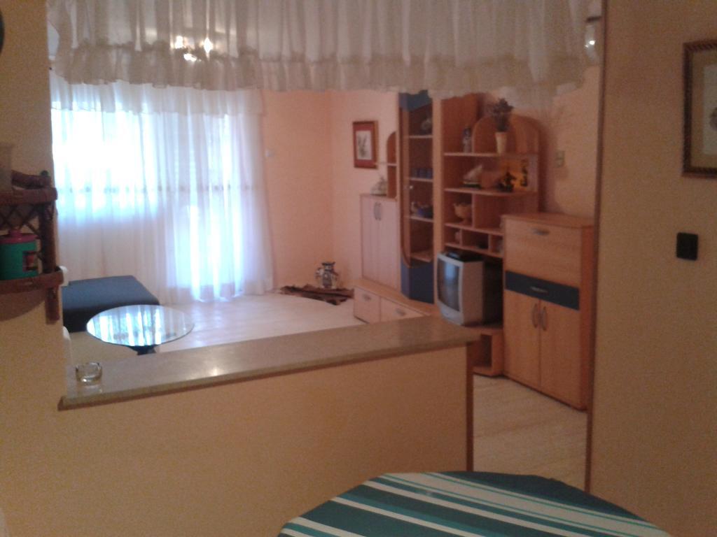 Apartmani Mira Vir Exterior photo